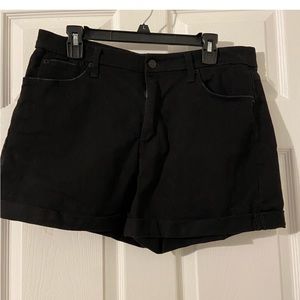 No boundaries‎ shorts